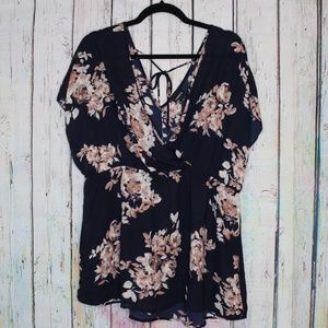 NWOT Torrid Navy Floral Tie Back Top
